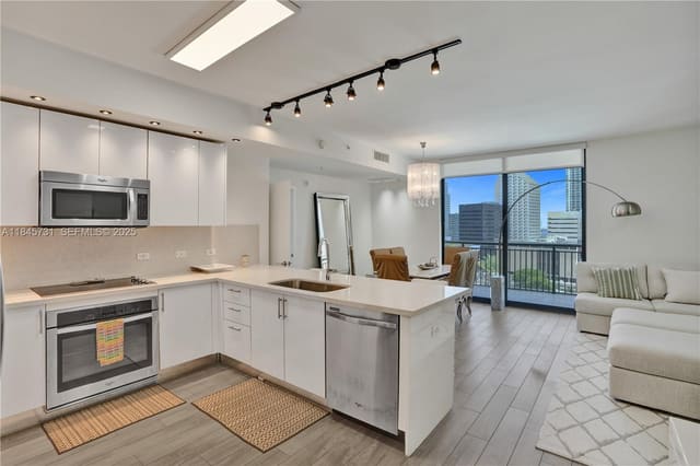 999 SW 1st Avenue 1402, sold in Nine At Mary Brickell Vil, Miami, FL