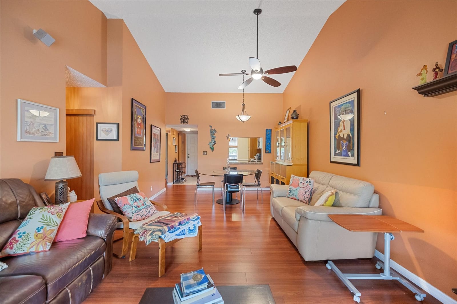 3251 Carambola Circle 3251 — photo 2