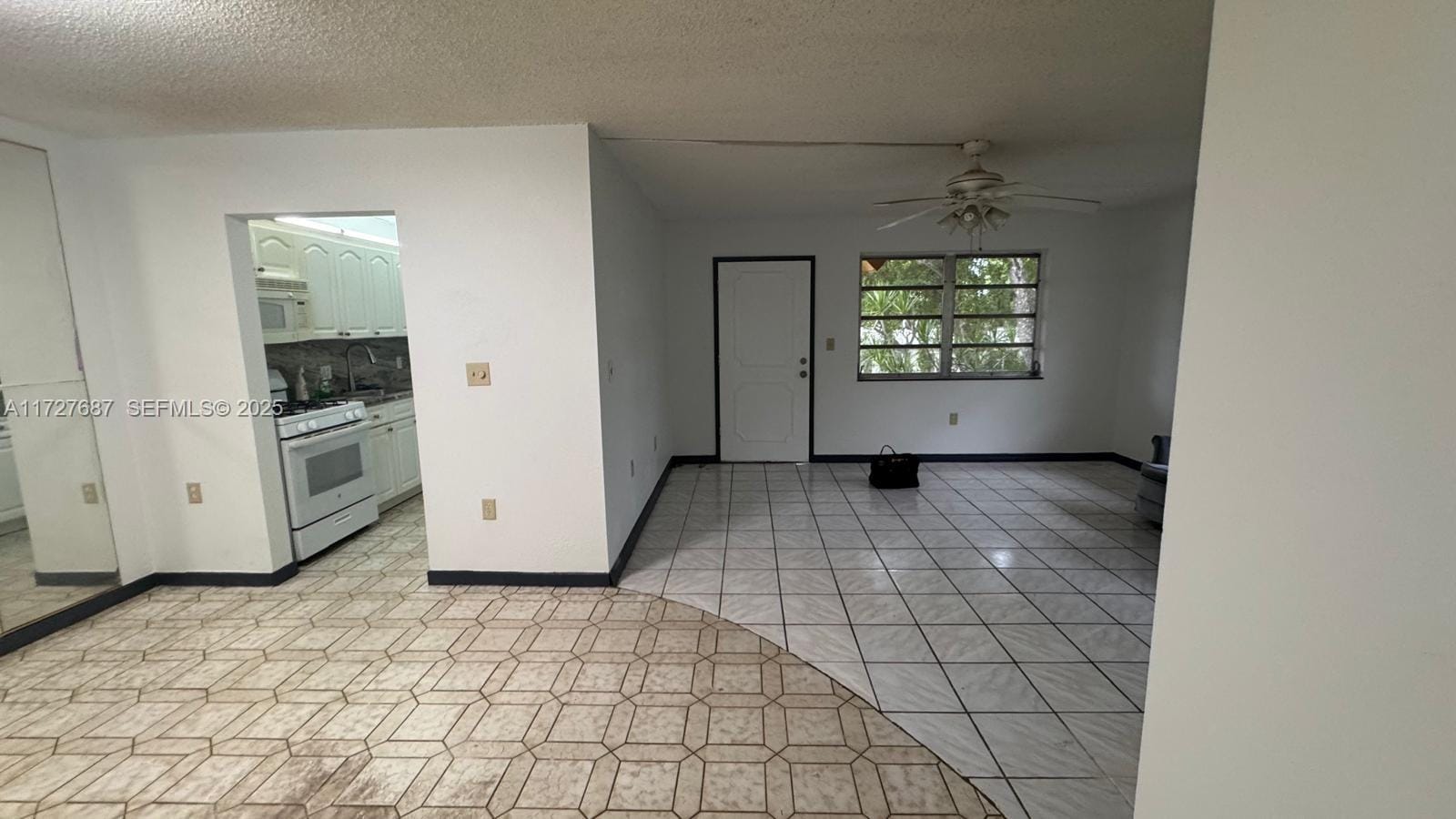 160 NE 203rd Terrace 18, Miami Gardens, FL 33179 photo 22
