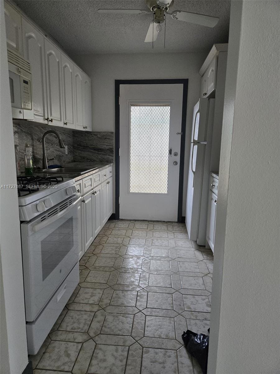160 NE 203rd Terrace 18 — photo 4