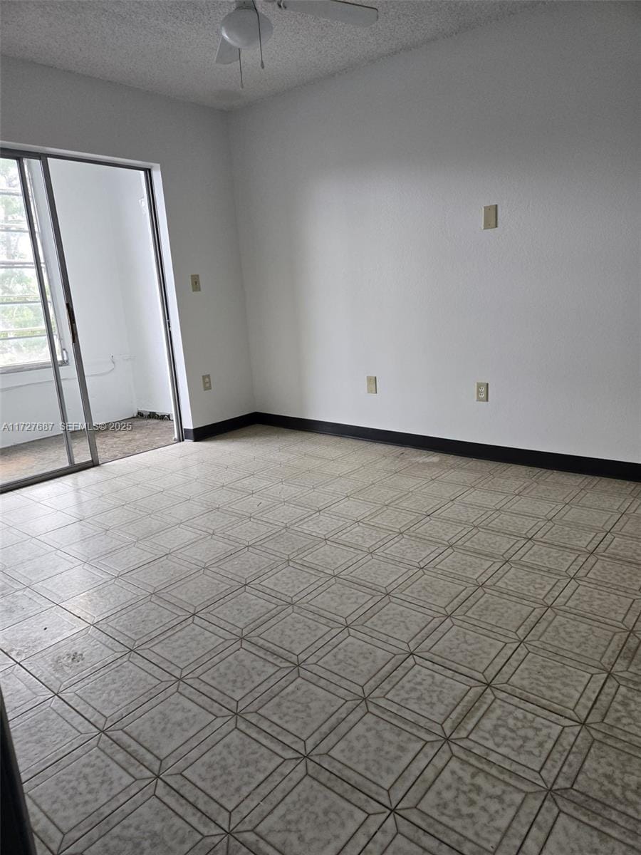 160 NE 203rd Terrace 18 — photo 5
