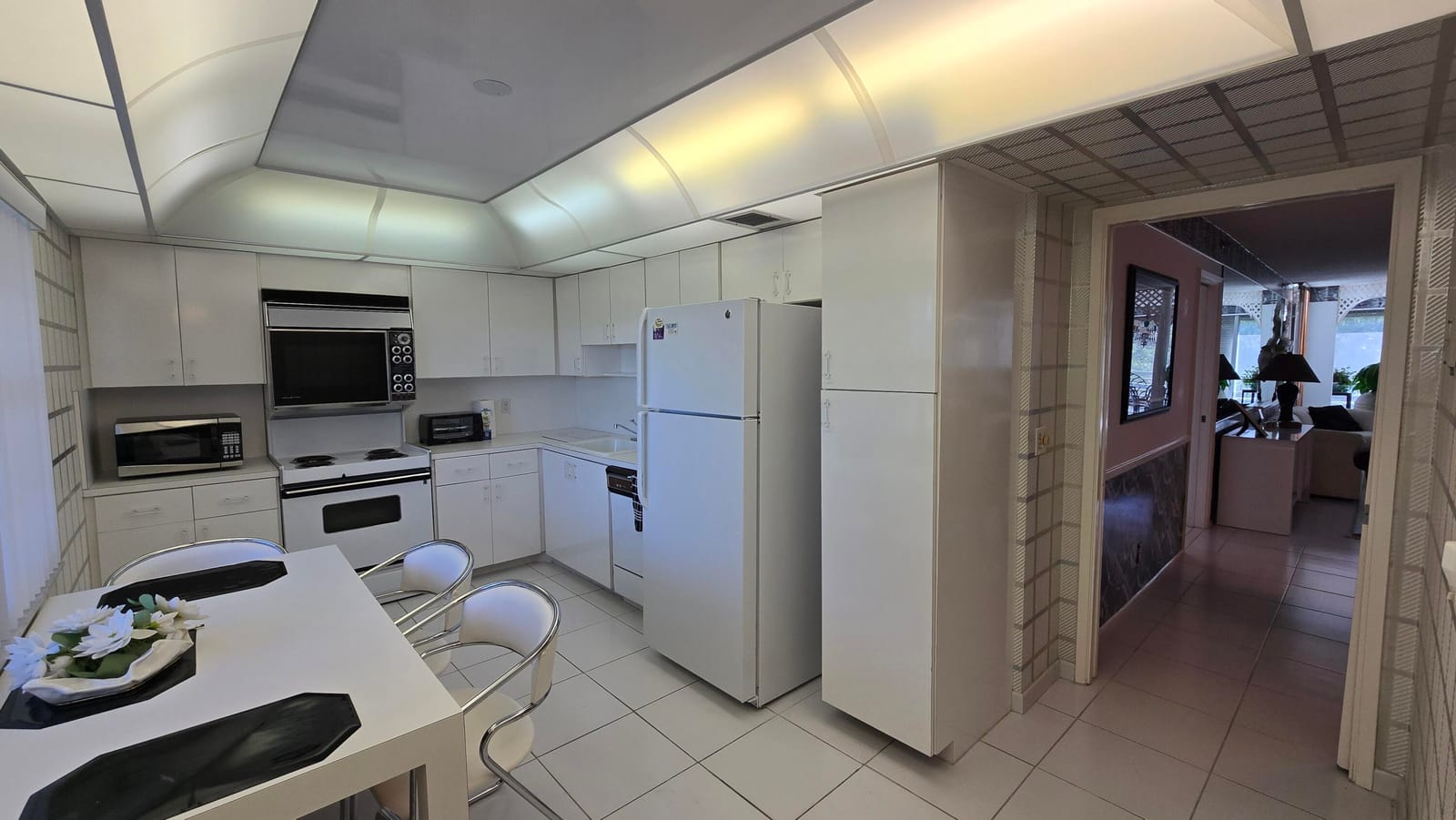 625 Oaks Drive 403 — photo 2