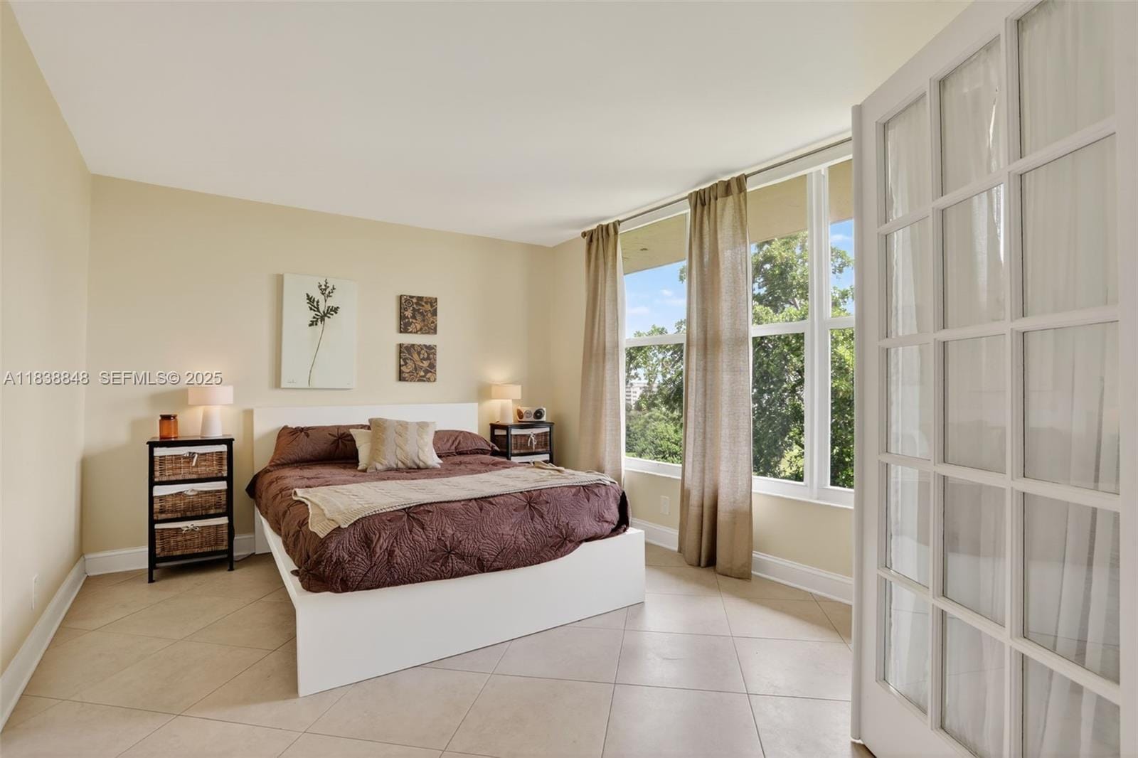 2901 S Palm Aire Drive 608 — photo 8