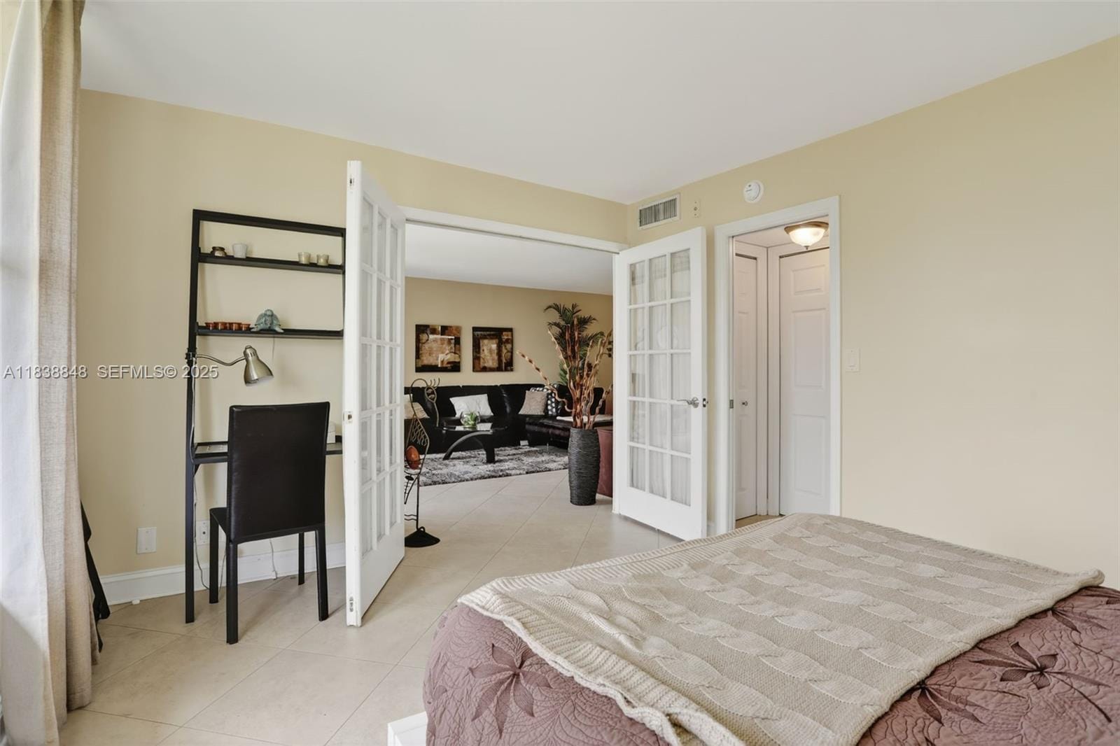 2901 S Palm Aire Drive 608 — photo 10