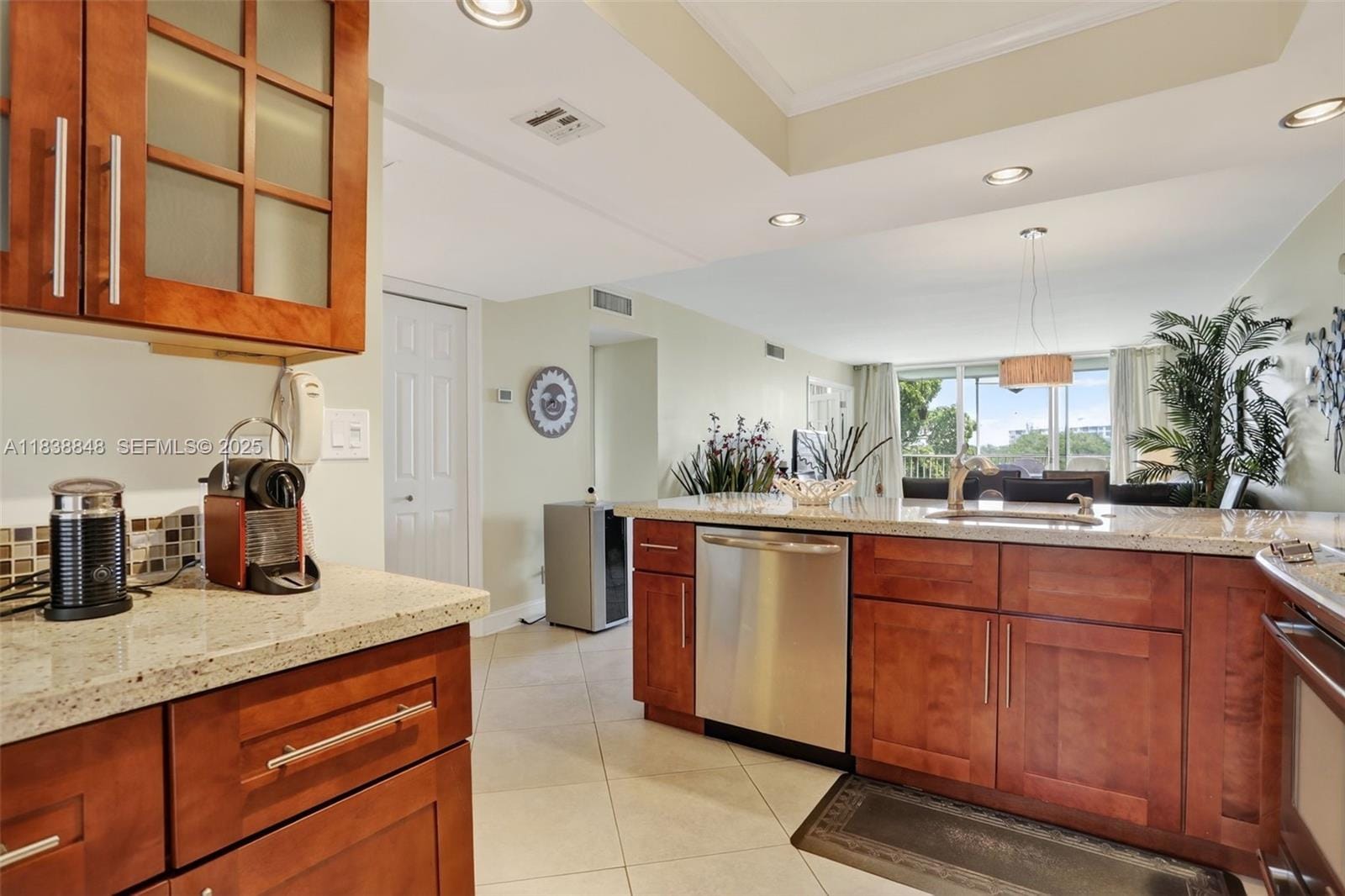 2901 S Palm Aire Drive 608 — photo 5