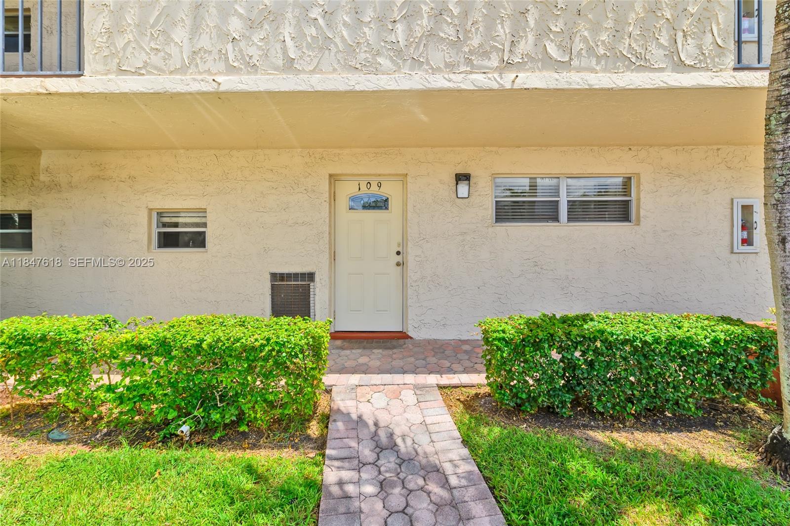 681 S Hollybrook Drive 109, Pembroke Pines, FL 33025, Pembroke Pines