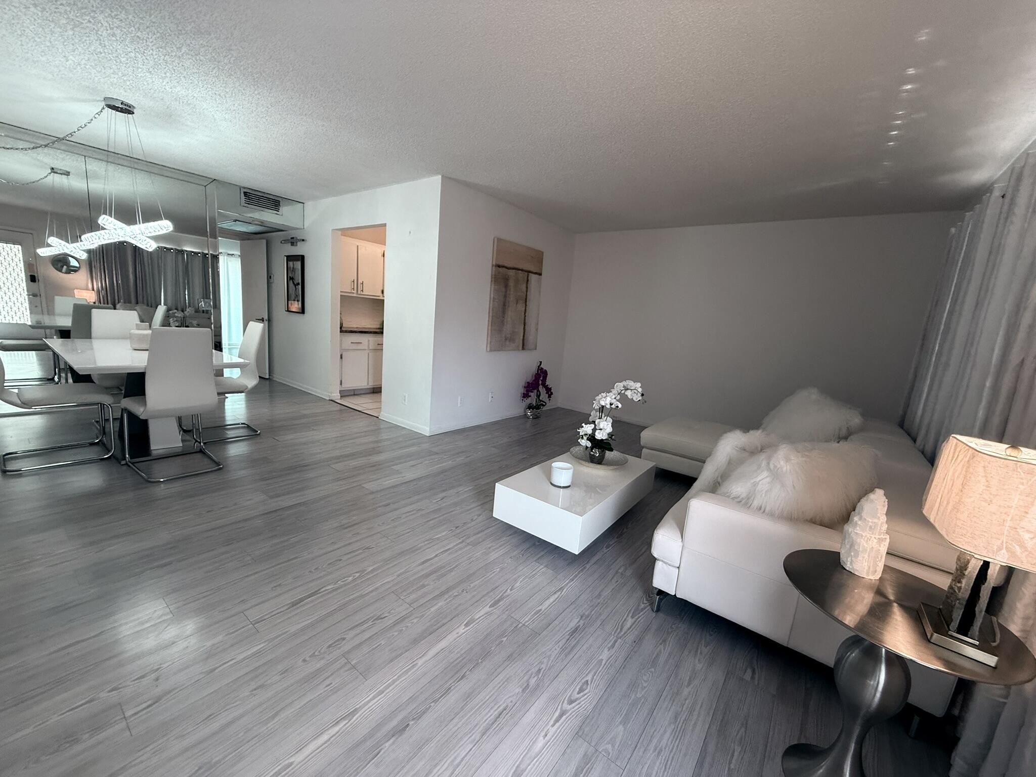 850 SW 133rd Terrace 315b, Pembroke Pines, FL 33027, Pembroke Pines