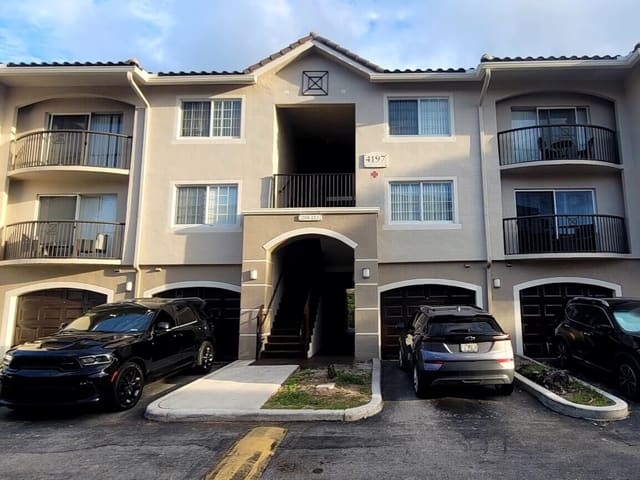 4197 N Haverhill Road 212, Grand Isles, West Palm Beach, FL