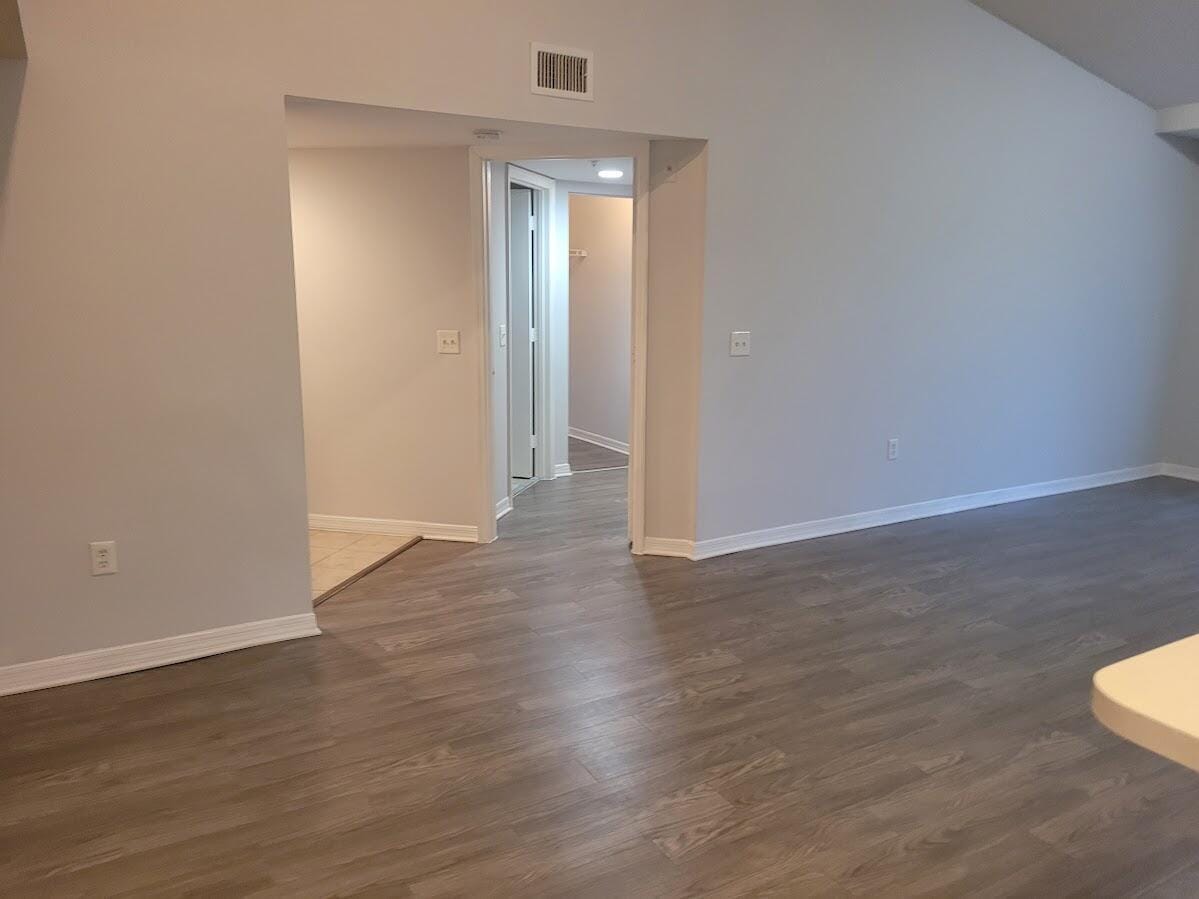 4197 N Haverhill Road 212 — photo 5