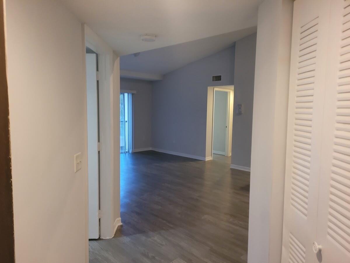 4197 N Haverhill Road 212 — photo 10