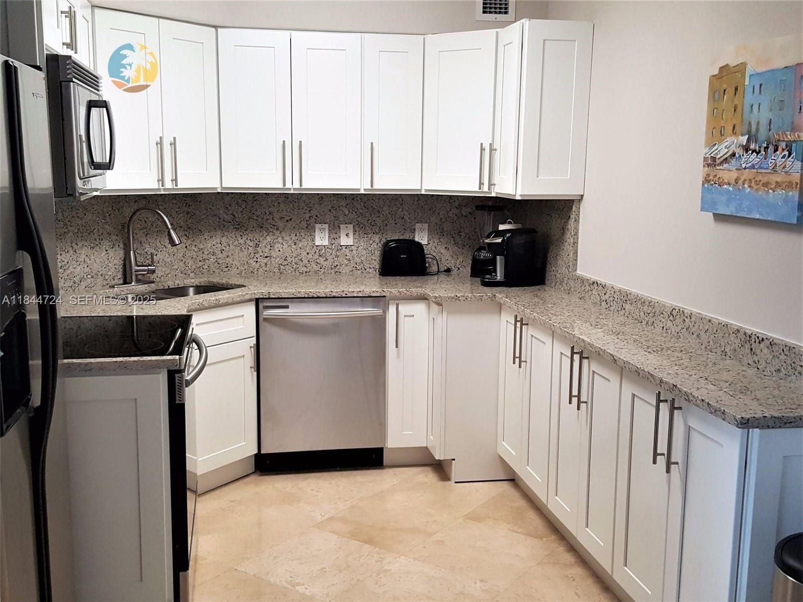 5225 Collins Avenue 510 — photo 7