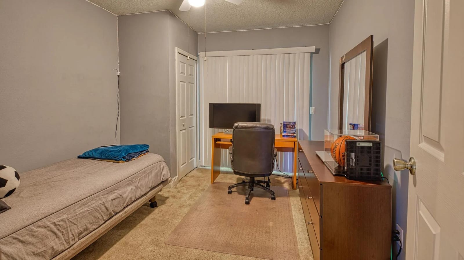 2312 SW Kent Circle — photo 11