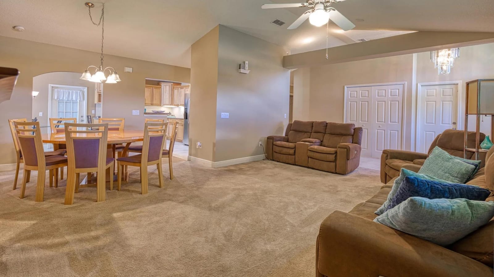 2312 SW Kent Circle — photo 5