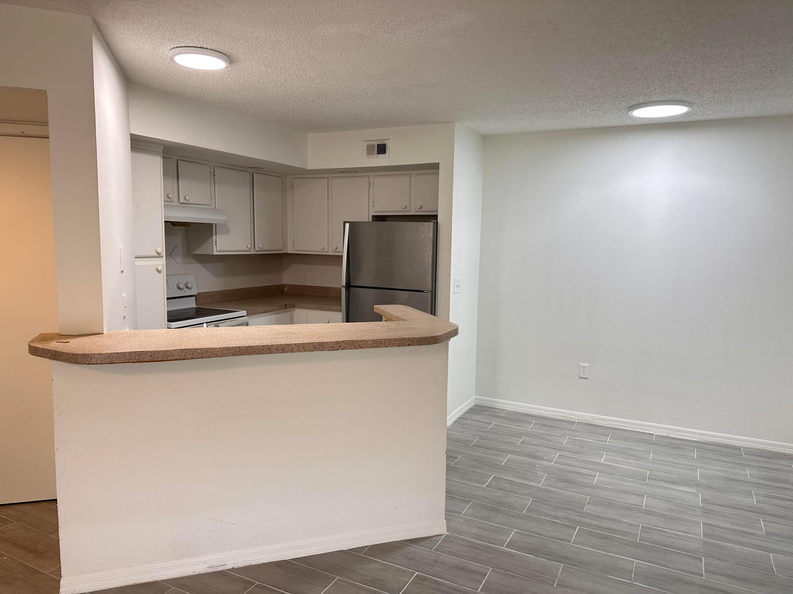1401 Village Boulevard 1512 — photo 2