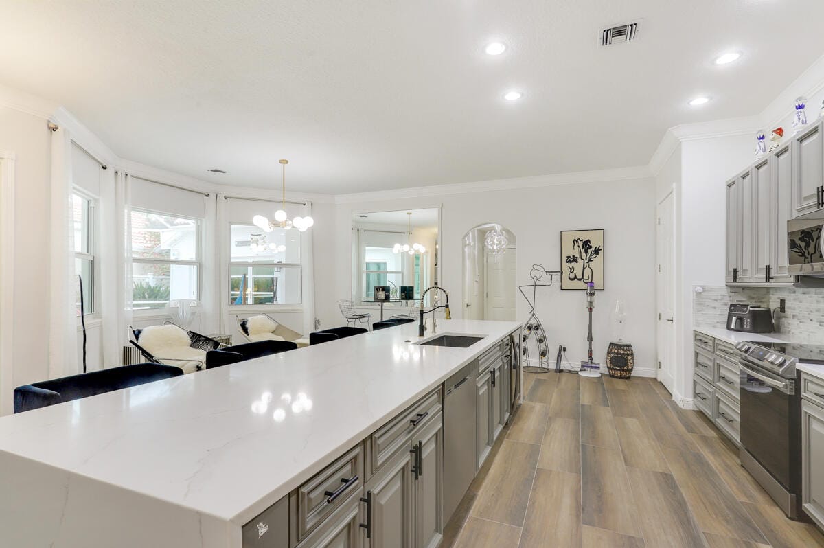 8231 Bob O Link Drive, West Palm Beach, FL 33412 photo 2