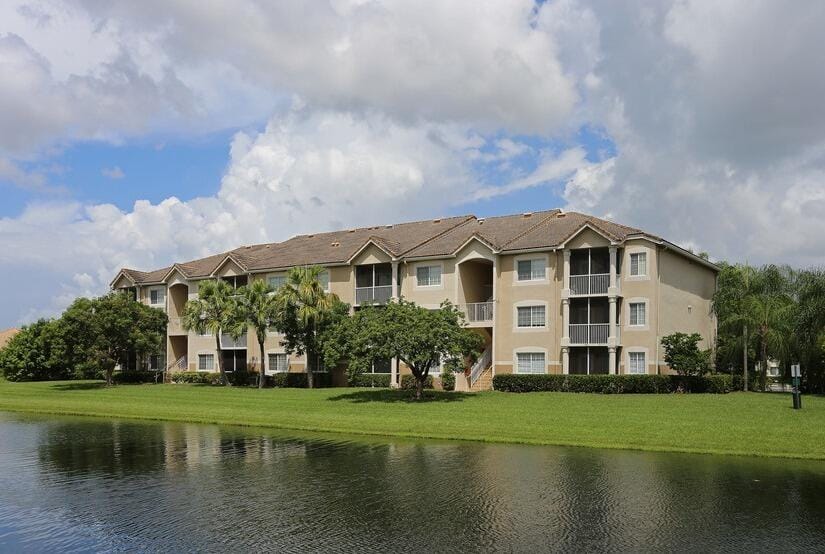8935 Okeechobee Boulevard 204 — photo 2