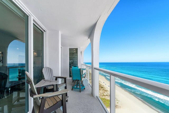 2800 S Ocean Boulevard Ph H, sold in Ocean Towers, Boca Raton, FL