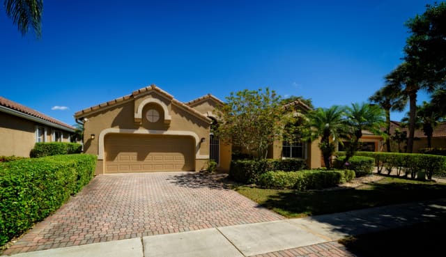 10102 Diamond Lake Road, Boynton Beach, FL 33437