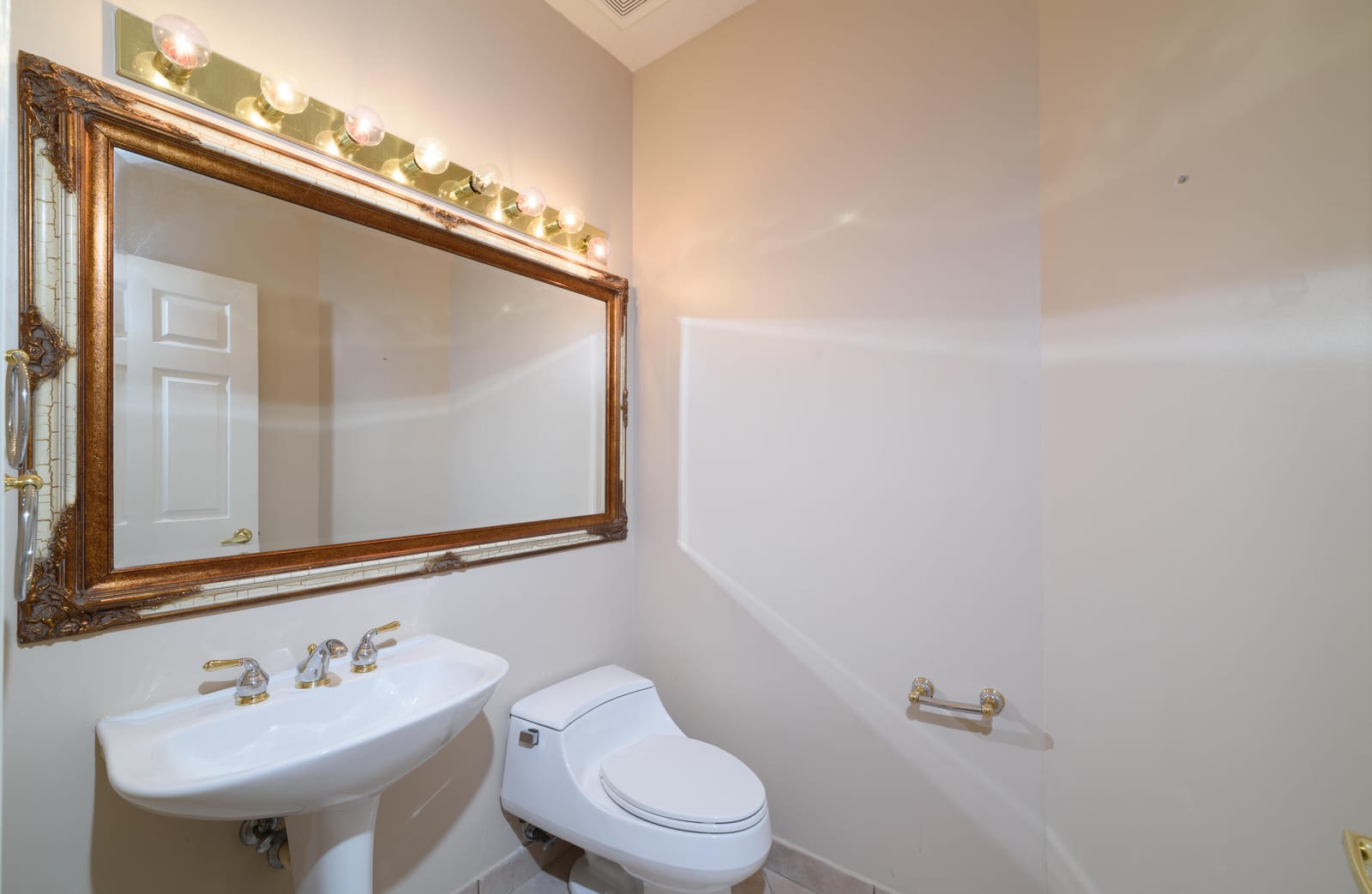 10102 Diamond Lake Road — photo 5
