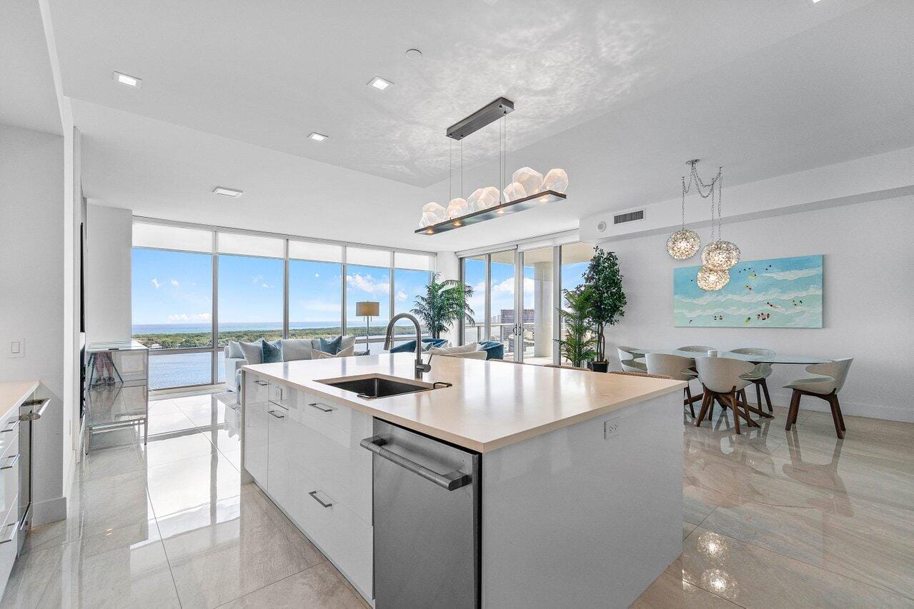 3 Water Club Way 1802, North Palm Beach, FL 33408
