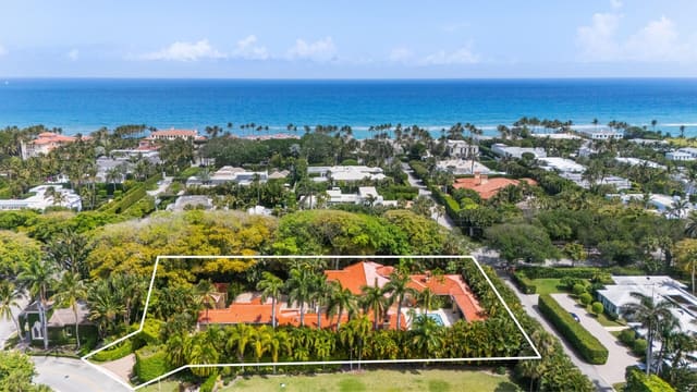 226 Via Las Brisas, sold in Phipps Estates, Palm Beach, FL