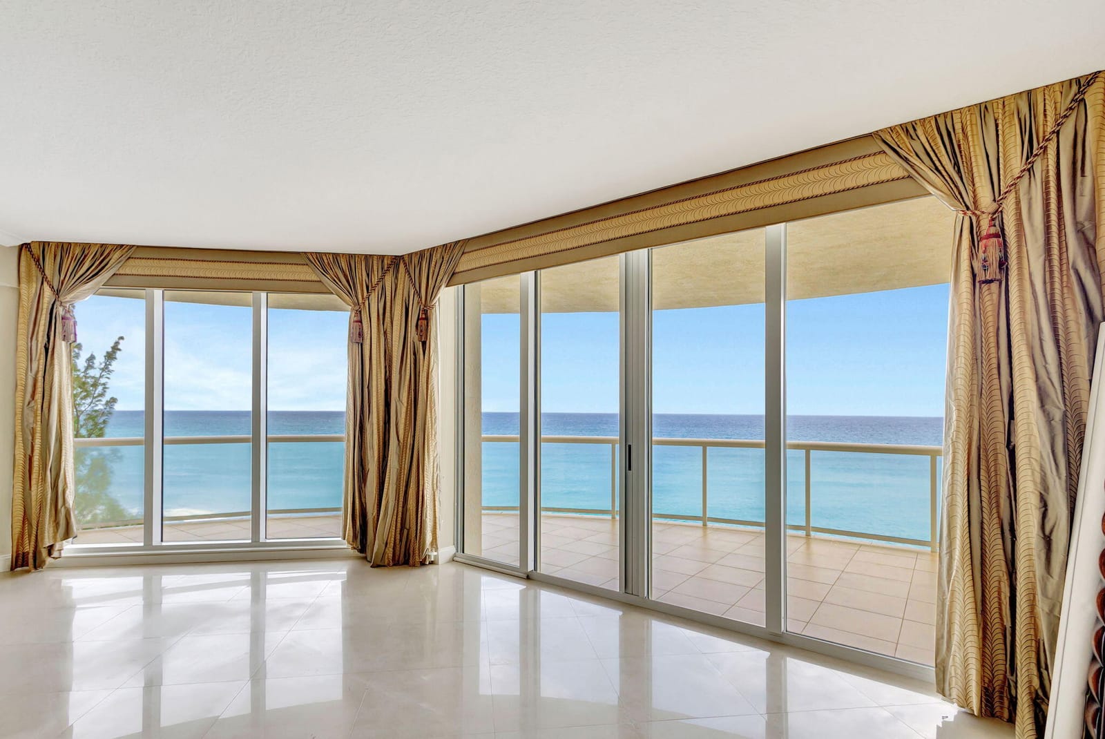 4600 N Ocean Drive 601 — photo 2