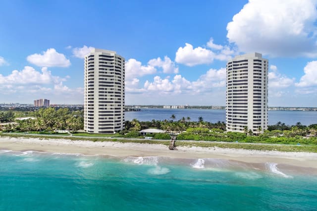 5080 N Ocean Drive 1d, sold in Seawinds Condo, Singer Island, FL