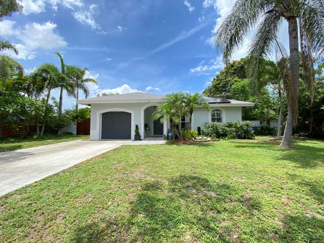 109 SE 31st Avenue, sold in Sky Ranch Estates, Boynton Beach, FL