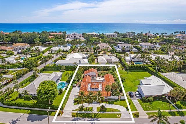 30 Curlew Road, sold in Point Manalapan 10, Manalapan, FL