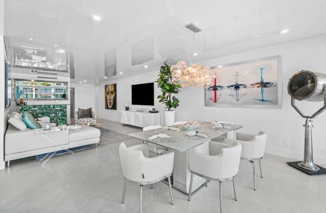 2784 S Ocean Boulevard 105s, sold in Cove Condo, Palm Beach, FL