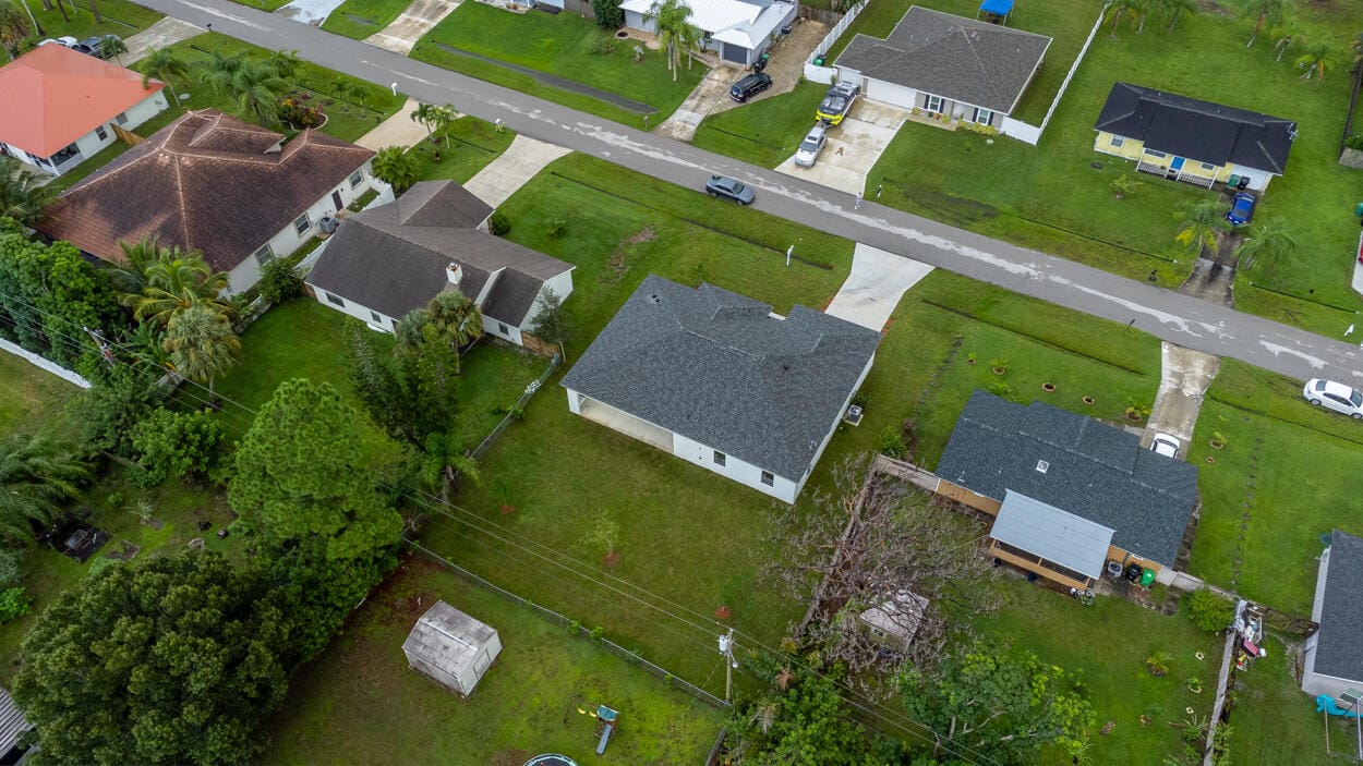 1143 SW Estaugh Avenue — photo 4