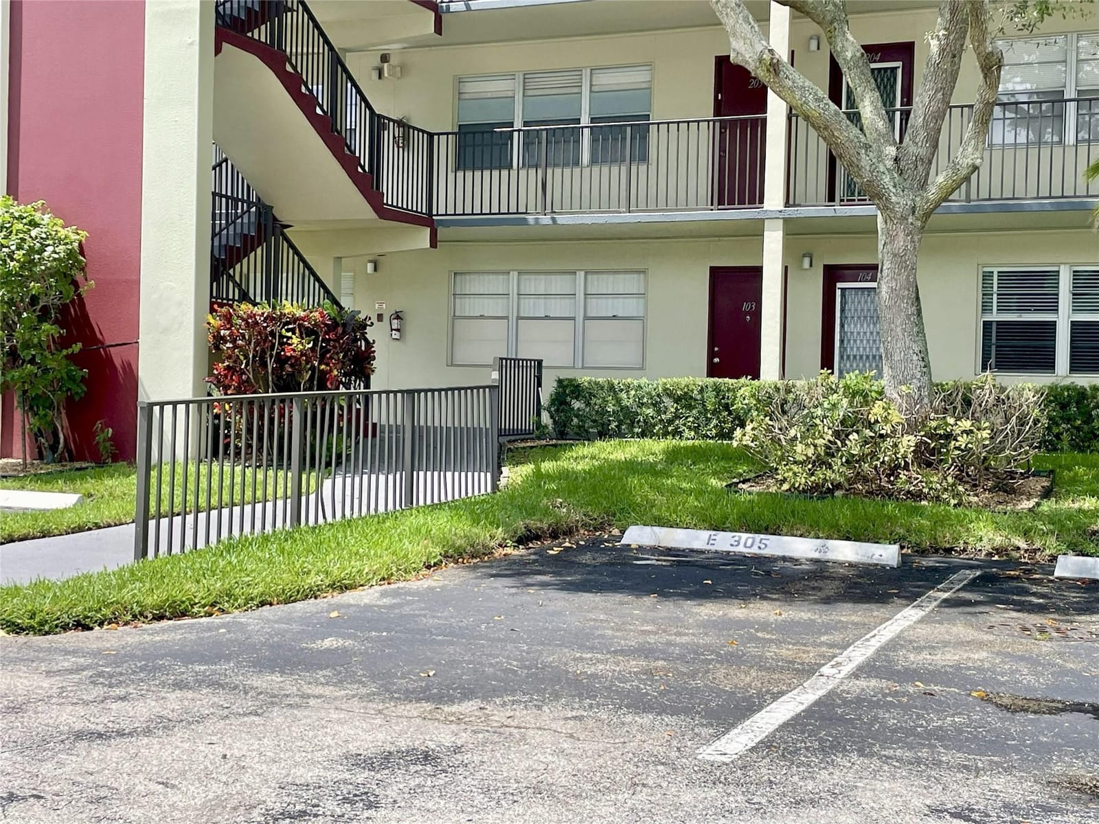 13155 SW 7th Court 305E, Pembroke Pines, FL 33027 photo 3
