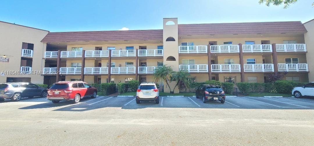 9020 Sunrise Lakes Boulevard 107, Sunrise, FL 33322