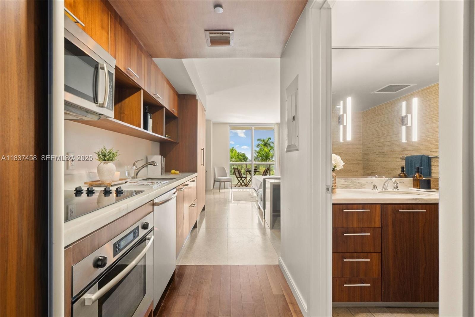 50 Biscayne Boulevard 411 — photo 12