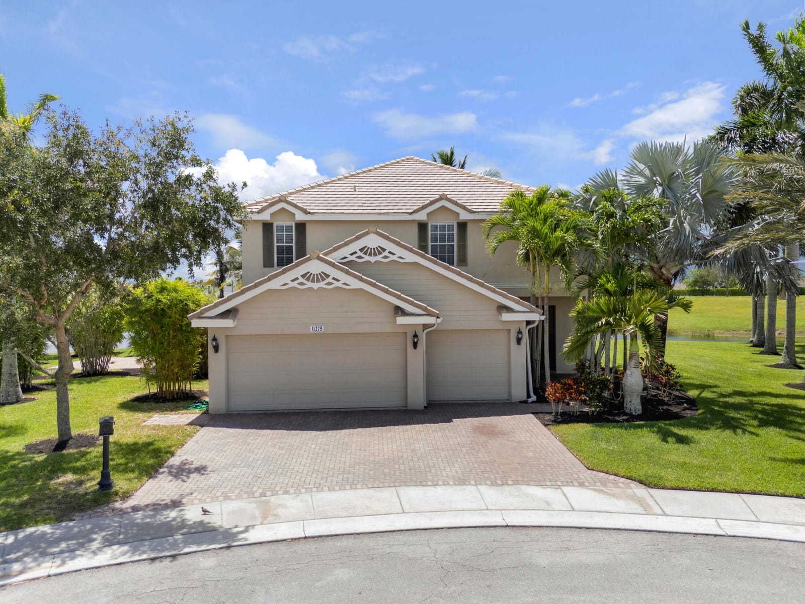 11279 SW Glengarry Court — photo 3
