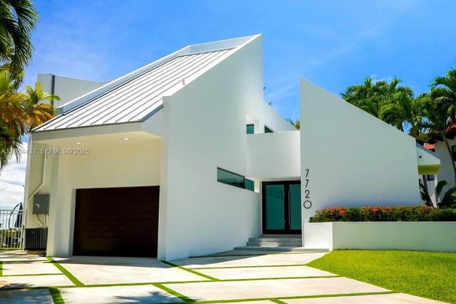 7720 Miami View Drive, sold in North Bay Island, North Bay Village, FL