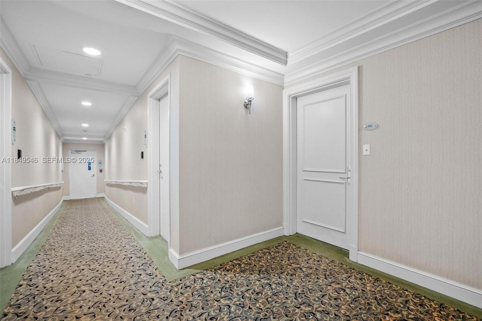 19900 E Country Club Drive 212, Aventura, FL 33180 photo 23