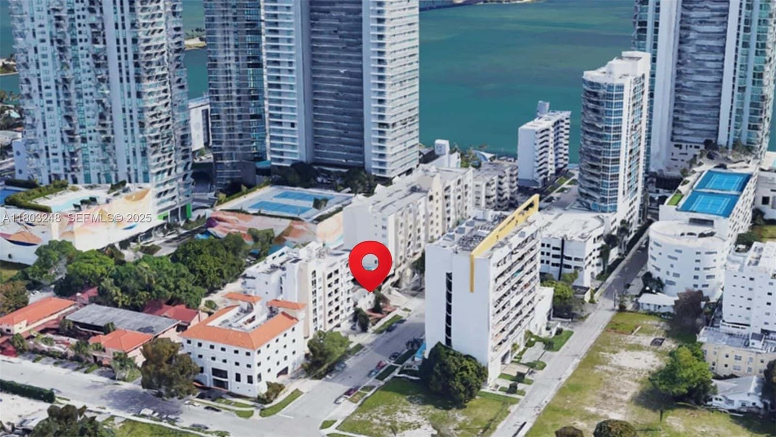 437 NE 30th Street, Miami, FL 33137 photo 3