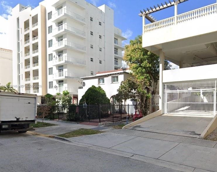 437 NE 30th Street, Miami, FL 33137 photo 4