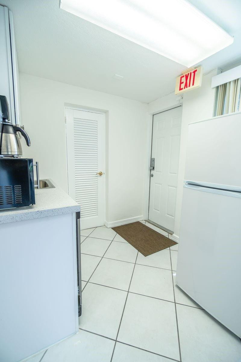 18 NE 2nd Avenue, Dania Beach, FL 33004 photo 20