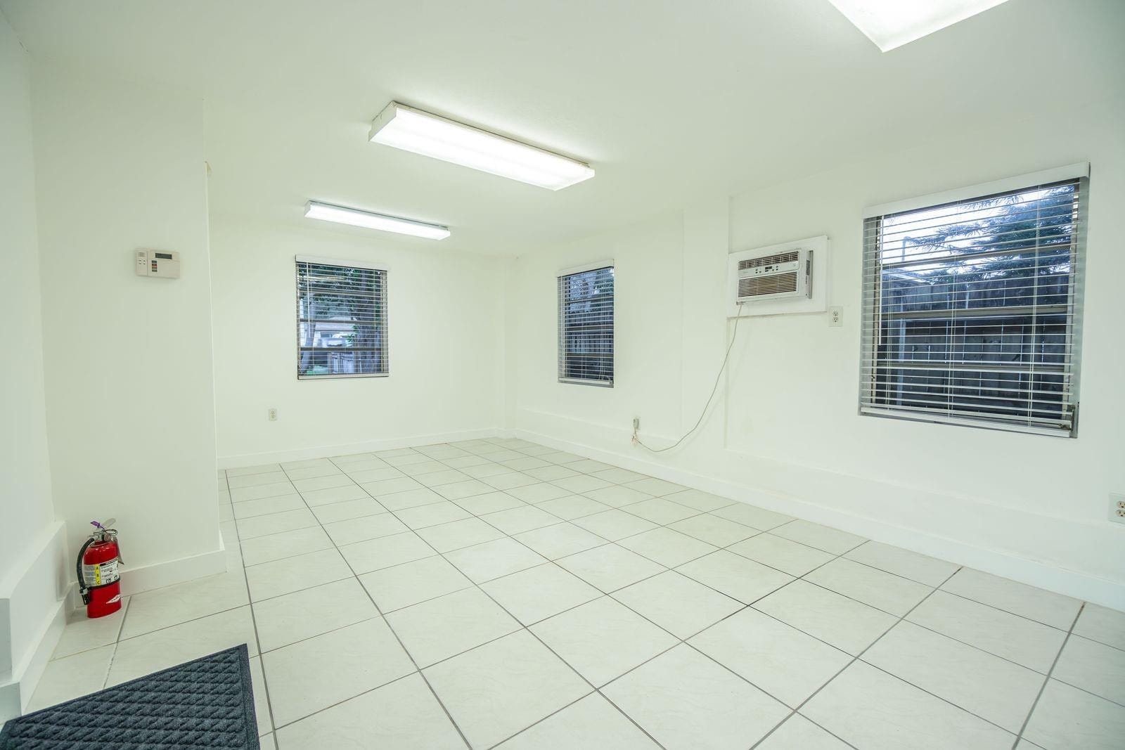 18 NE 2nd Avenue, Dania Beach, FL 33004 photo 21