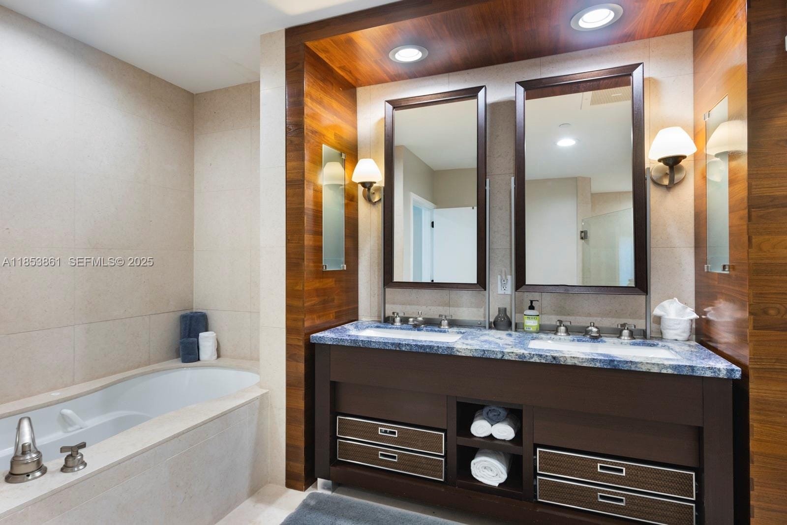 6799 Collins Avenue 507, Miami Beach, FL 33141 photo 17