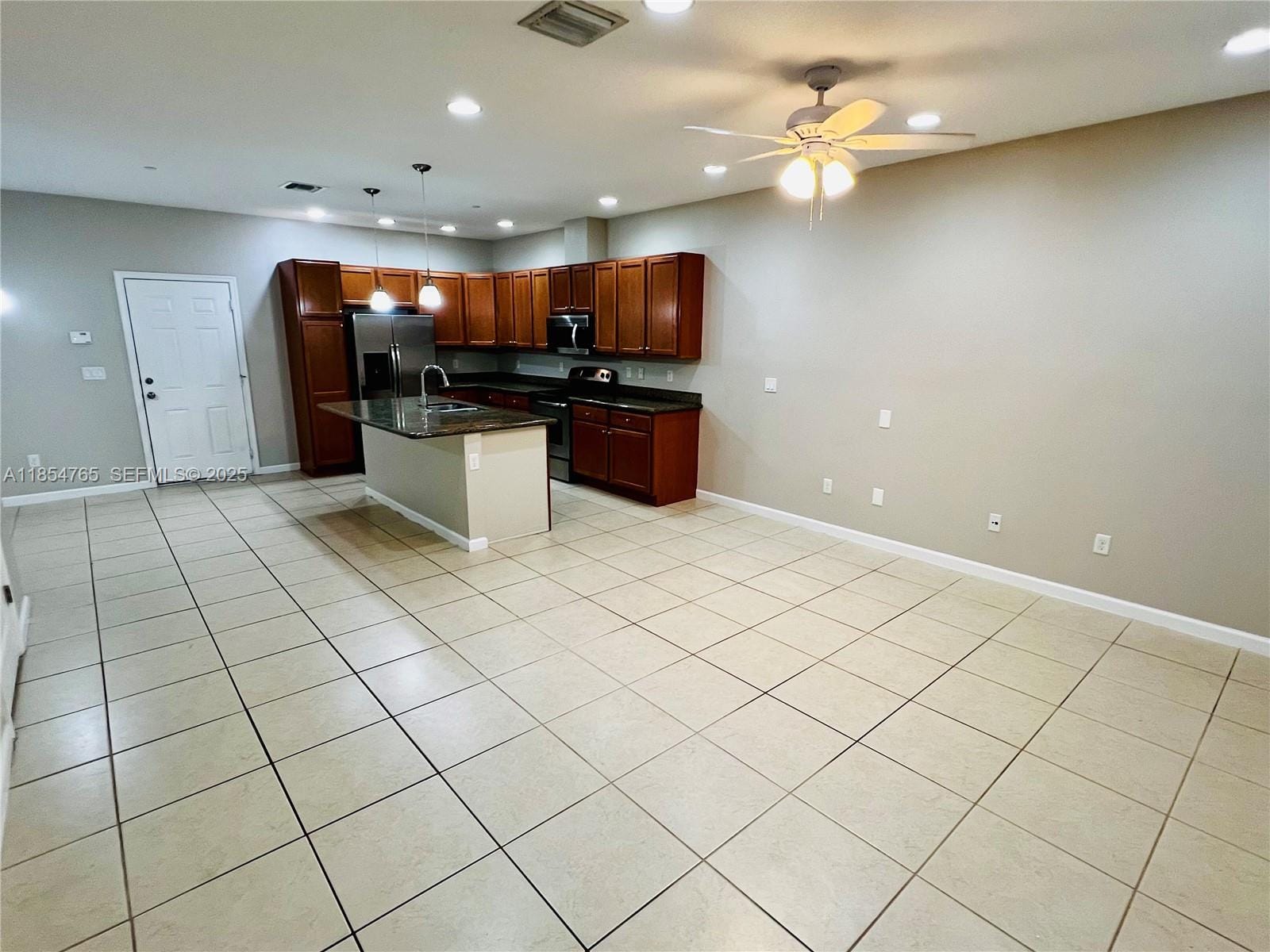 2950 St Thomas Drive — photo 6