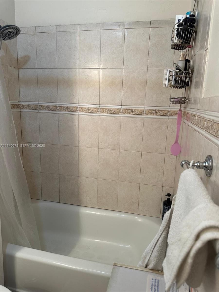 309 S Royal Poinciana Boulevard 302, Miami Springs, FL 33166 photo 5