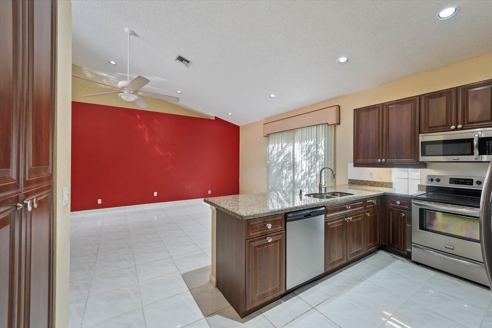 10860 Fairmont Village Drive, Lake Worth, FL 33449 photo 13