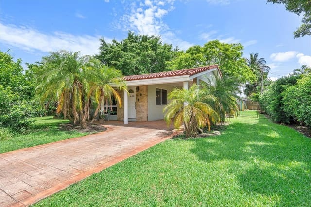 220 NW 35th Court, Oakland Park, FL 33309