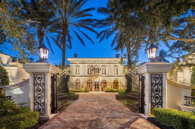 136 Bears Club Drive, sold in Bears Club, Jupiter, FL