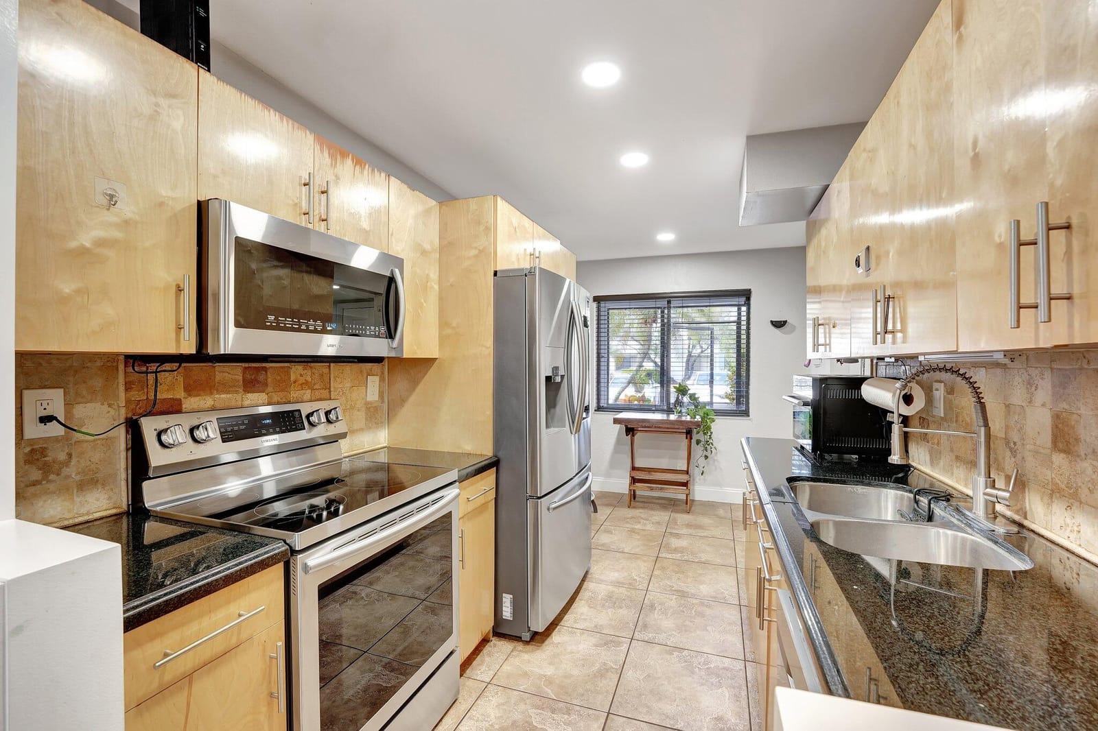 159 Lakeview Drive 101, Weston, FL 33326 photo 15