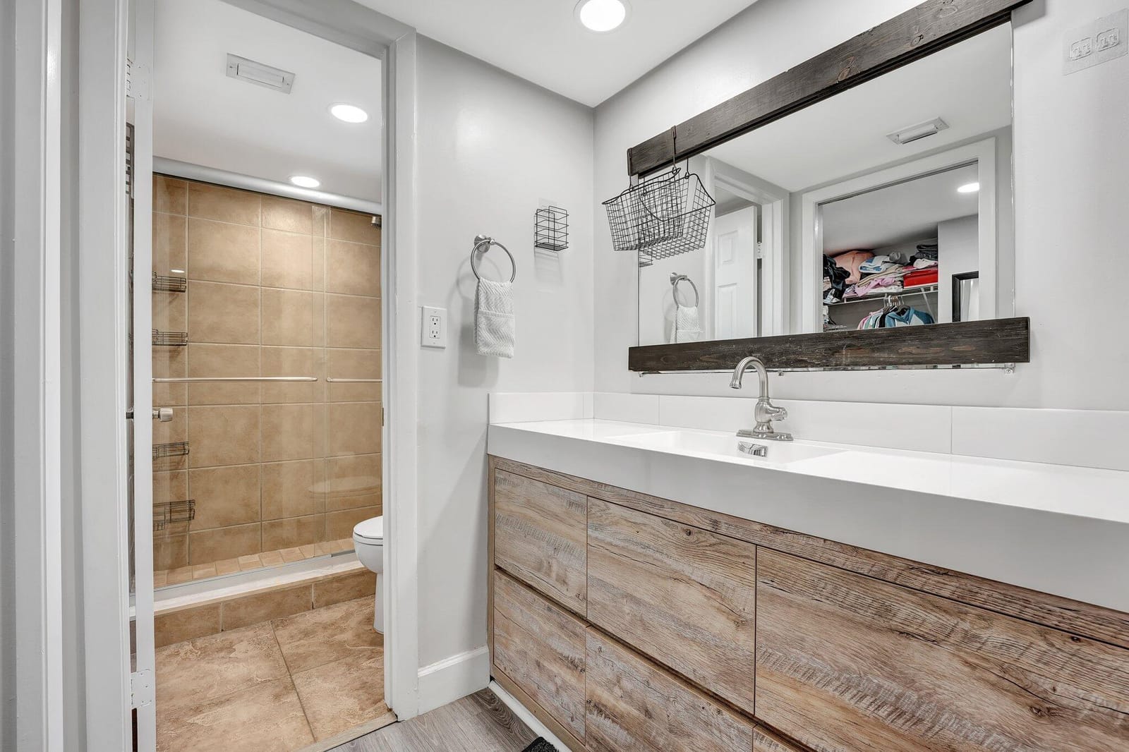 159 Lakeview Drive 101, Weston, FL 33326 photo 20