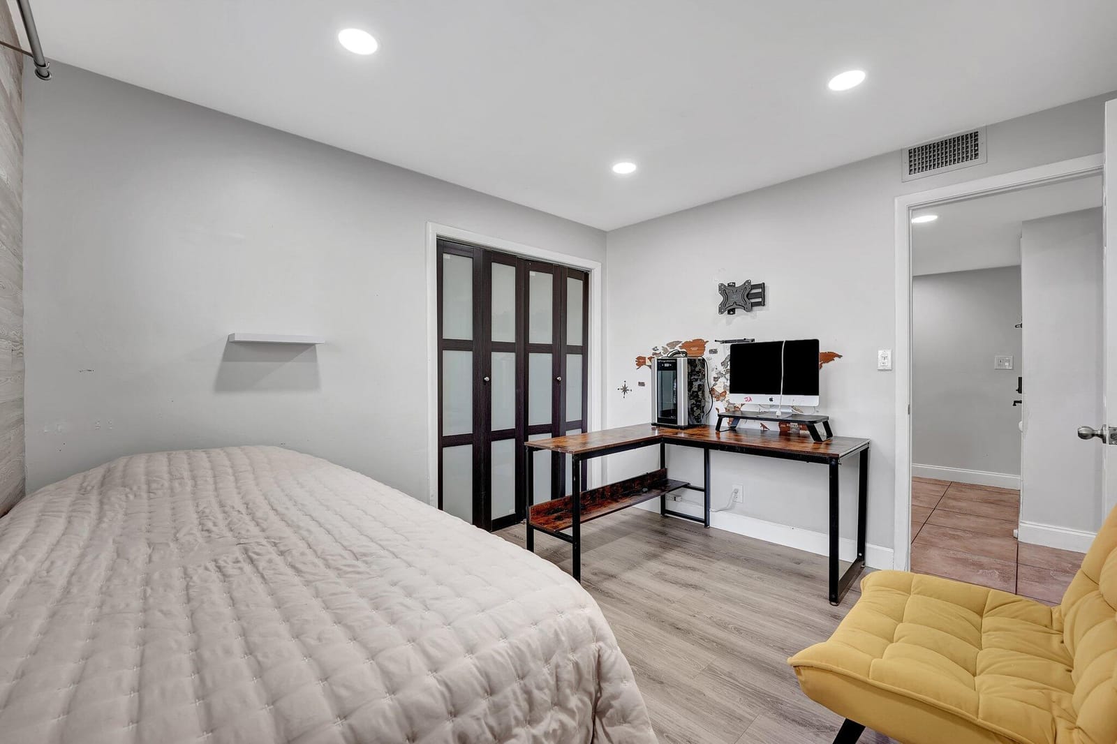 159 Lakeview Drive 101, Weston, FL 33326 photo 26